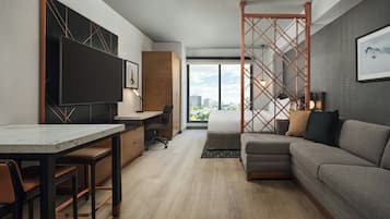 Hypo-allergenic bedding, travel crib, free WiFi, bed sheets