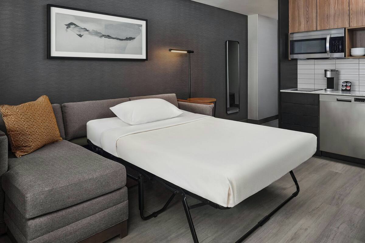 Ropa de cama hipoalergénica y escritorio 