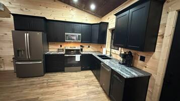 Mikrowelle, Ofen, Herdplatte, Geschirrspüler