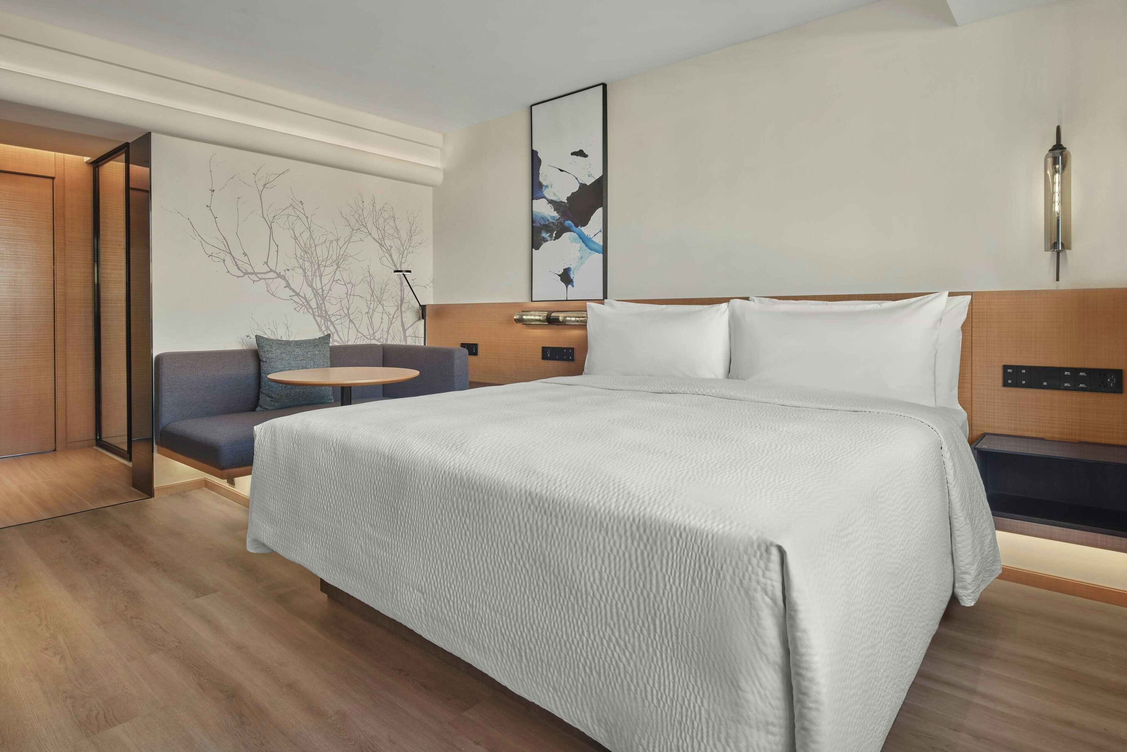 Premier Room, 1 King Bed (View)