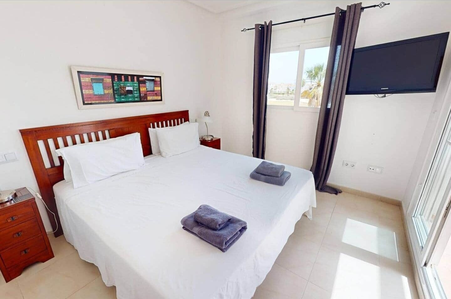 Ferros/tábuas de passar roupa, Wi-Fi, roupa de cama