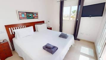 Ferros/tábuas de passar roupa, Wi-Fi, roupa de cama