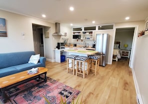 Interior - Cozy Ocean Retreat just a 2-minute walk from Cow Bay surf spot. (Cow Bay)