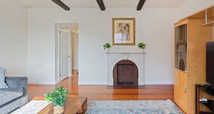 All-American classic/ 18 min to Manhattan