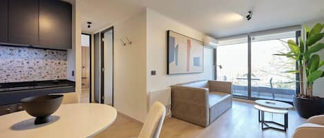 Deluxe Suite, 2 Bedrooms, Non Smoking, Terrace | Living area