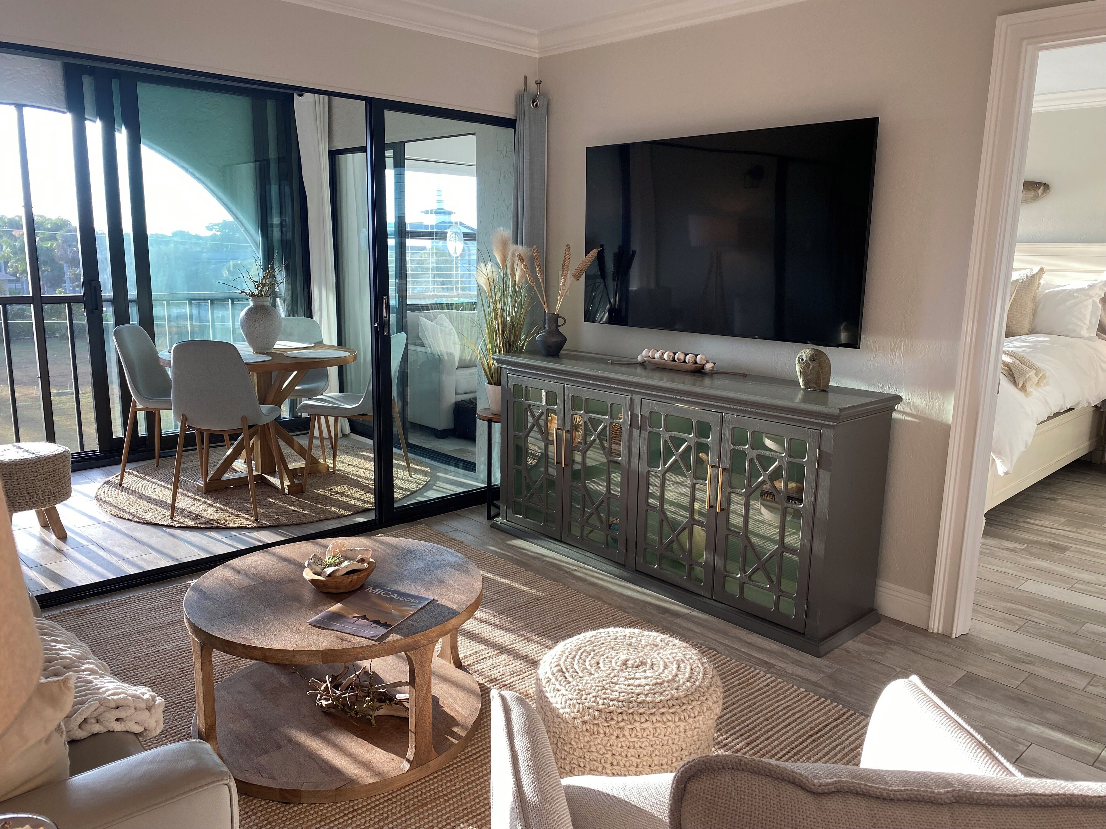 Iron/ironing board, internet, bed sheets