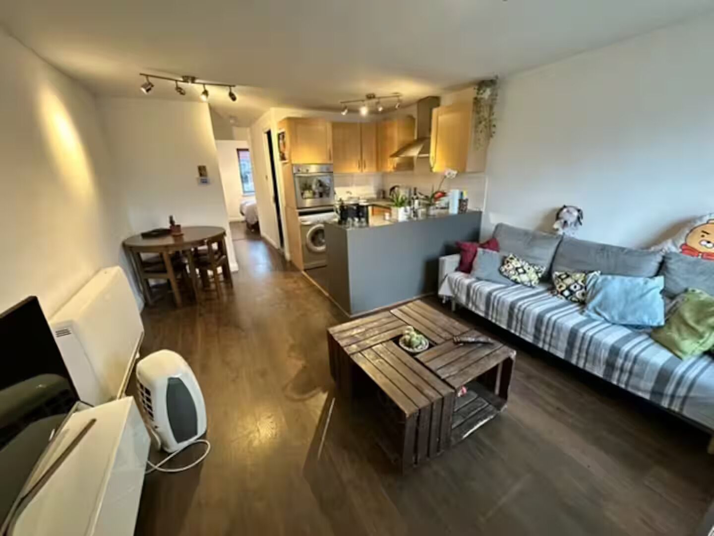 Smart-tv en een computerscherm