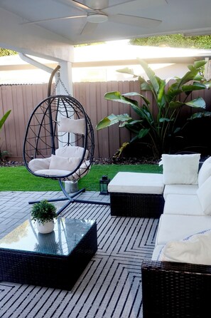 Terrace/patio - Modern Spacious 4bedroom house w/ pool 15mins from FLL Airport, Hardrock casino (Plantation)
