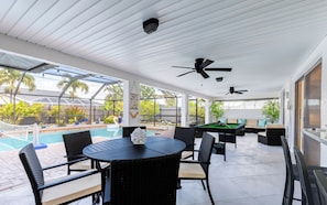 Outdoor dining - 10 PPL/Large Pool Heater /Hot-Tub /Top Area (Cape Coral)