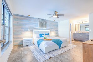 3 bedrooms, iron/ironing board, WiFi, bed sheets - 10 PPL/Large Pool Heater /Hot-Tub /Top Area (Cape Coral)