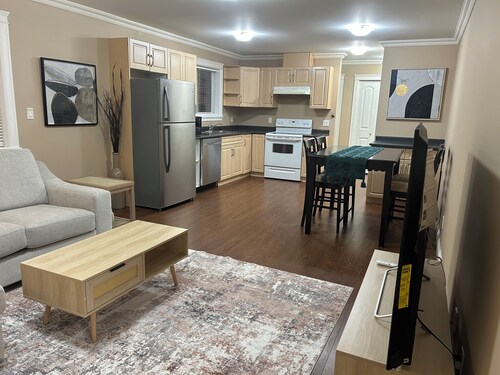 Kesh’s 2 Bedroom suite in Bear Mountain Area