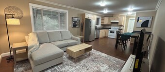 Kesh’s 2 Bedroom suite in Bear Mountain Area
