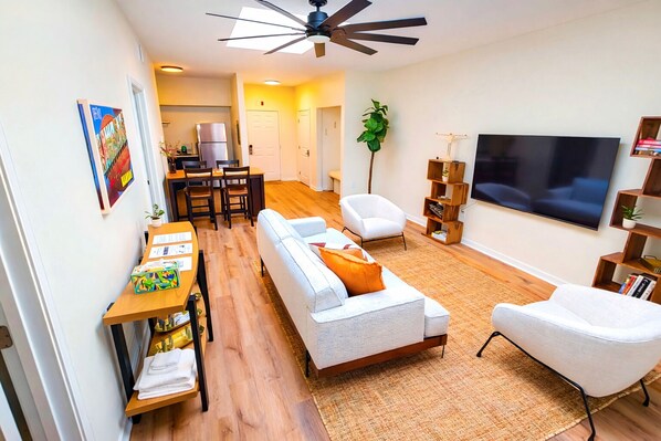 TV - Suite above Mass - C4 (Lawrence)
