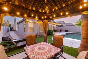 Outdoor dining - Private Pool & Patio: Home in Surprise! (Surprise)