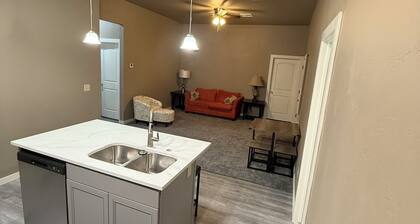 3-bedroom 2-bathrooms house in peaceful Chickasha / Downtown area