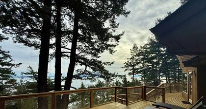 Peaceful Forest Retreat w/ Water Views & Stove