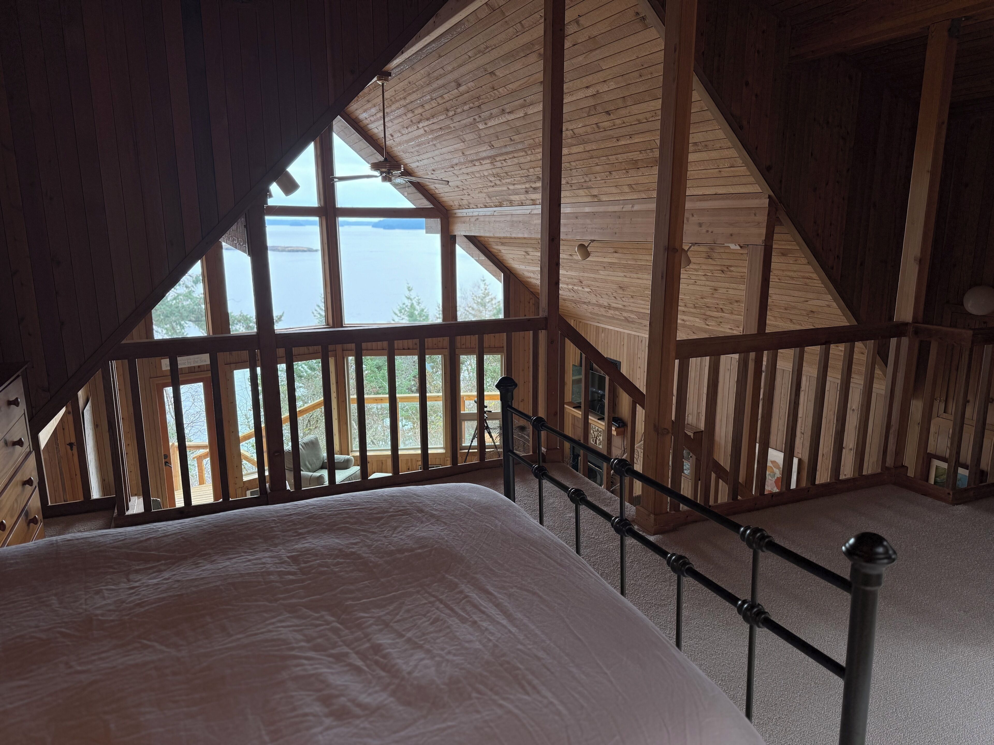 3 bedrooms, iron/ironing board, travel crib, free WiFi