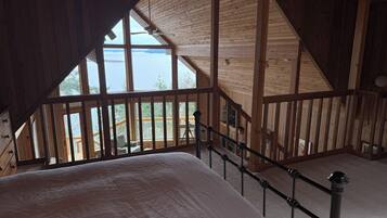 3 bedrooms, iron/ironing board, travel crib, free WiFi