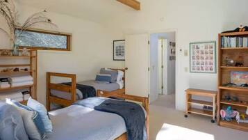 Bügeleisen/Bügelbrett, WLAN, Bettwäsche