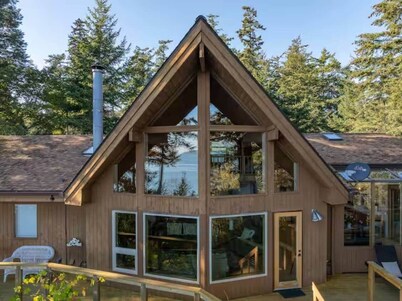 Peaceful Forest Retreat w/ Water Views & Stove