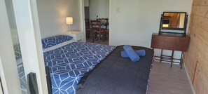 2 bedrooms, travel crib, free WiFi, bed sheets