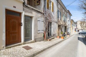 Exterior detail - Bright 1-bedroom apartment in Marsanne (Marsanne)