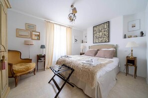Iron/ironing board, WiFi, bed sheets - Bright 1-bedroom apartment in Marsanne (Marsanne)