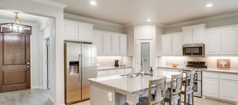 Close to Energy Giants! 3,300-Sq-Ft Midland Home
