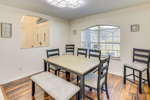 Dining - Canal-Front Home w/ Fishing Dock in Port Charlotte (Port Charlotte)