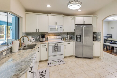 Canal-Front Home w/ Fishing Dock in Port Charlotte