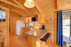 Fridge, microwave, stovetop, coffee/tea maker - Walk to Dtwn Damascus: Cabin w/ Creek Views! (Damascus)