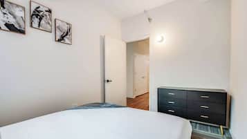 3 Schlafzimmer, Schreibtisch, Bügeleisen/Bügelbrett, WLAN