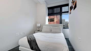 3 slaapkamers, een bureau, een strijkplank/strijkijzer, wifi