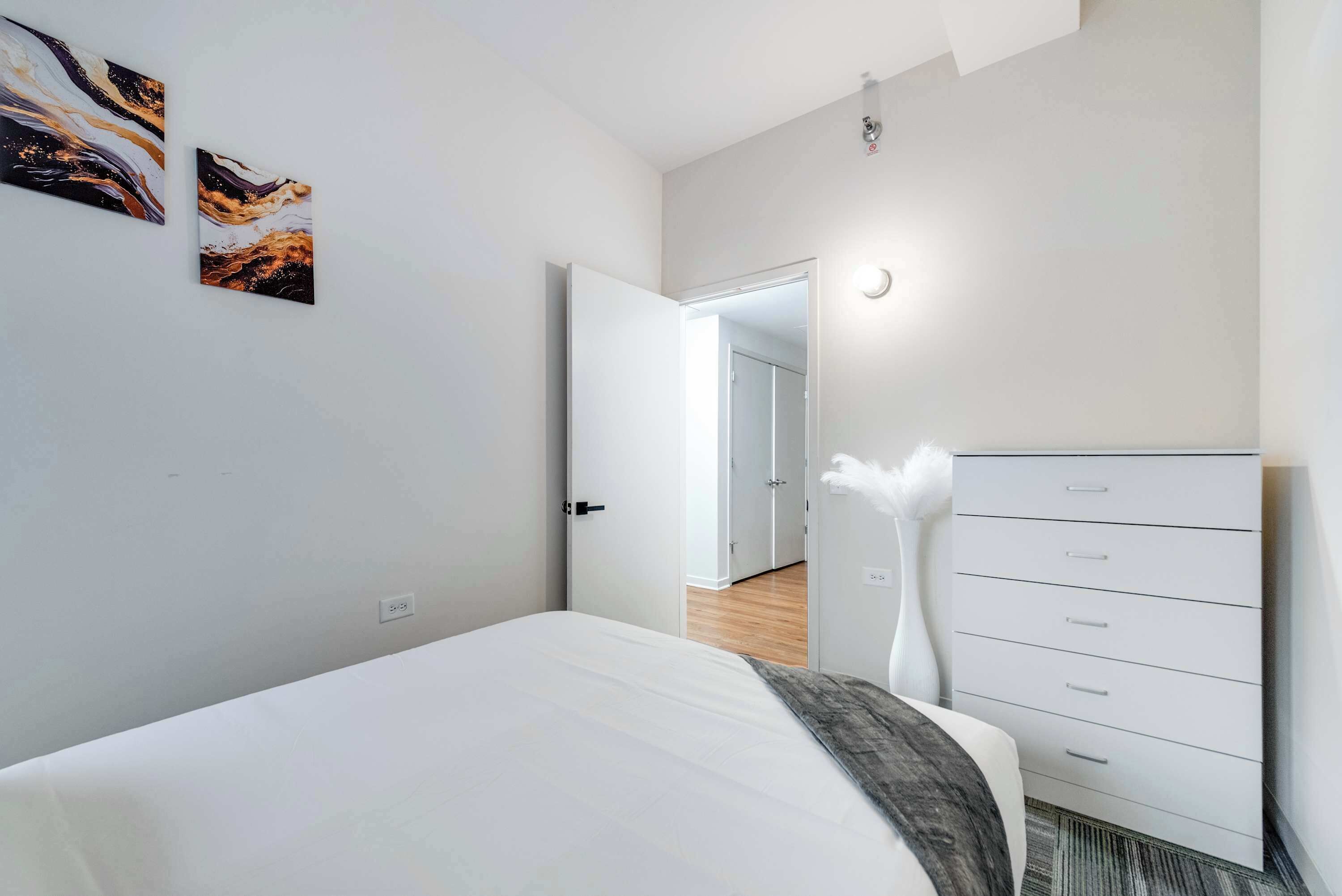 3 bedrooms, desk, iron/ironing board, WiFi