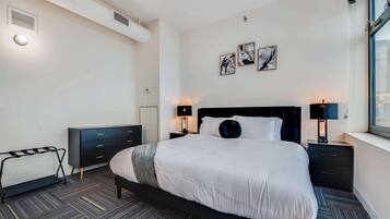 2 Schlafzimmer, Schreibtisch, Bügeleisen/Bügelbrett, WLAN