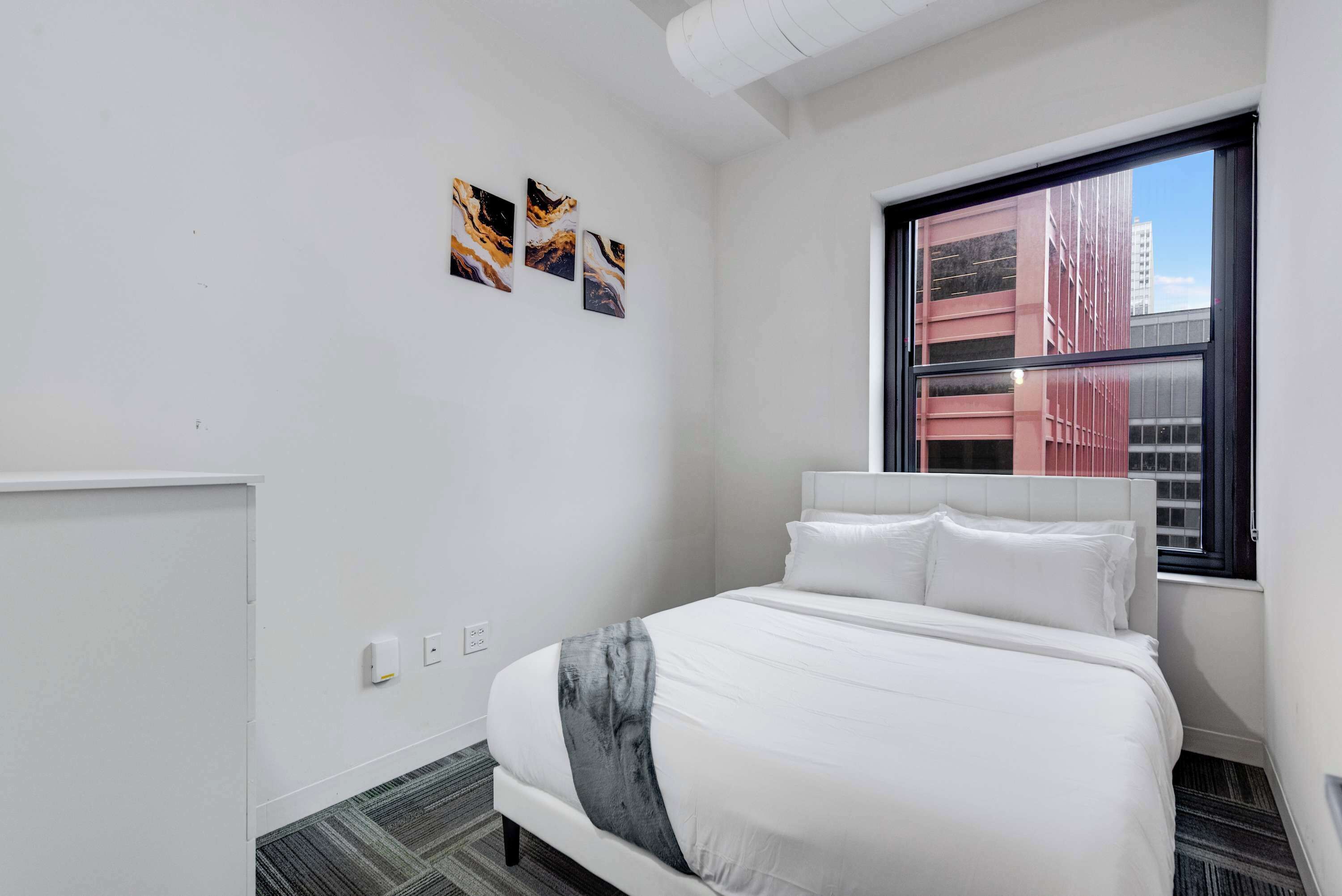 3 bedrooms, desk, iron/ironing board, WiFi