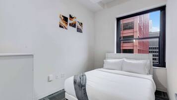3 bedrooms, desk, iron/ironing board, WiFi