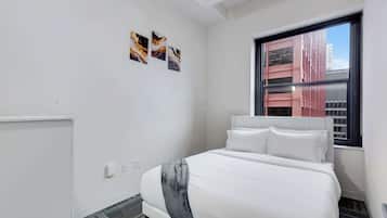 Desk, iron/ironing board, WiFi, bed sheets