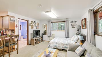 Fer et planche Ă repasser, accĂšs Internet, draps fournis