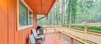 Cute Hoodsport Cottage Close to Lake Kokanee!