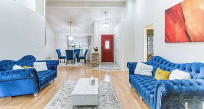 Extended Stay in Sugar Land! Family Home w/ Yard