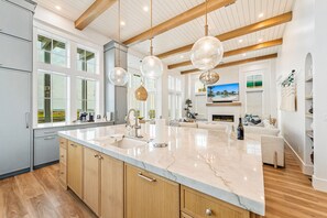 Interior - Large Luxury Home w/ stunning views, private pool & resort pool, beach, & more (Port Aransas)
