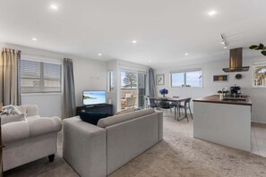 TV - Endless Summer Retreat - Mt Maunganui (Mount Maunganui)