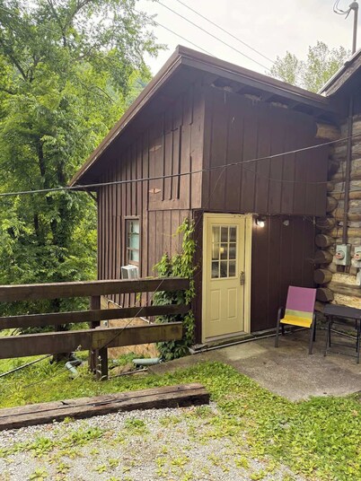 Wendover Apartment - Cozy Retreat at Wendover – Mountain Views | Sleeps 3