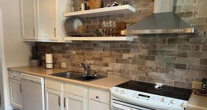 Mulberry House - Near Downtown Hazard