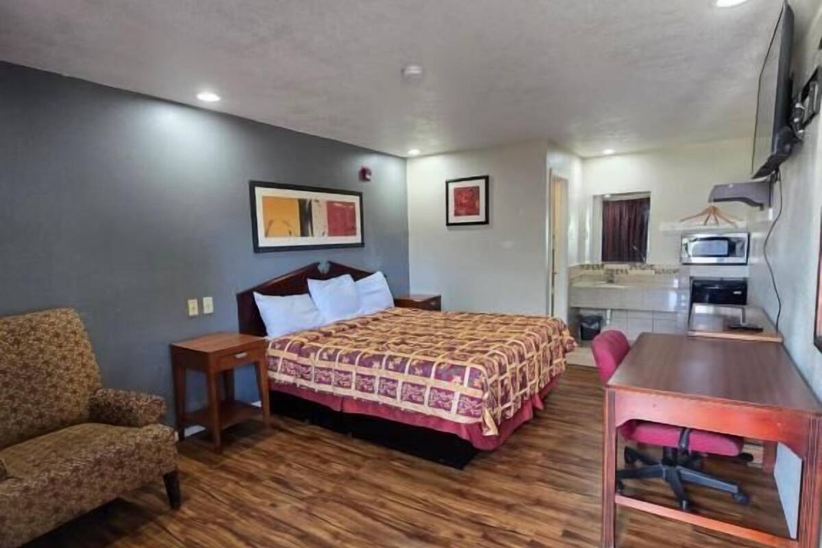 Single Room | WiFi (free)