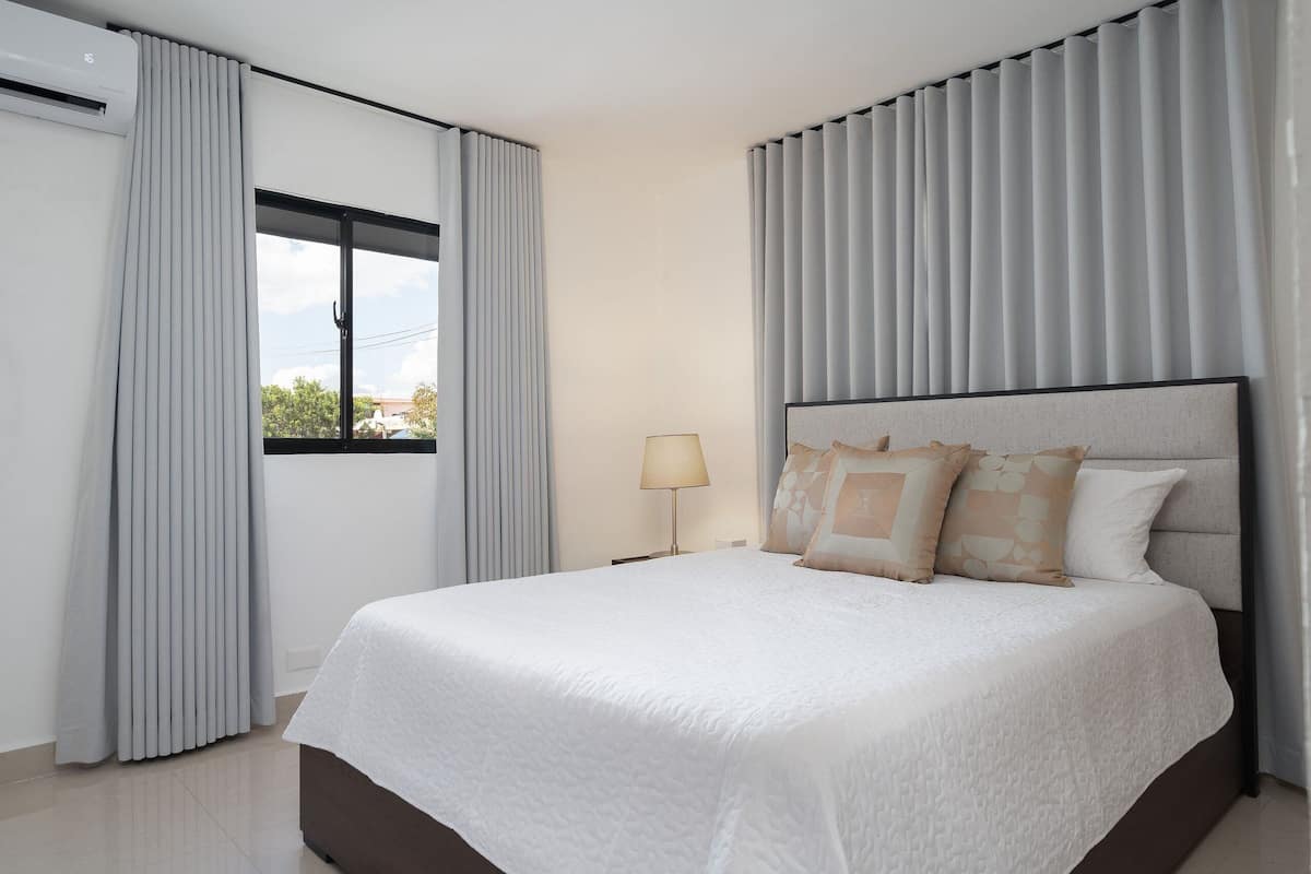 家庭公寓 | 遮光窗簾/窗簾、免費 Wi-Fi