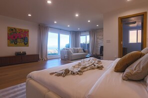 4 Schlafzimmer, Bügeleisen/Bügelbrett, WLAN, Bettwäsche