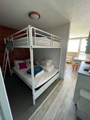 Room - 114TB (Besse-et-Saint-Anastaise)