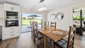 Dining - Golf & Beach Retreat Firepit BBQ Near Boca Grande (Rotonda West)